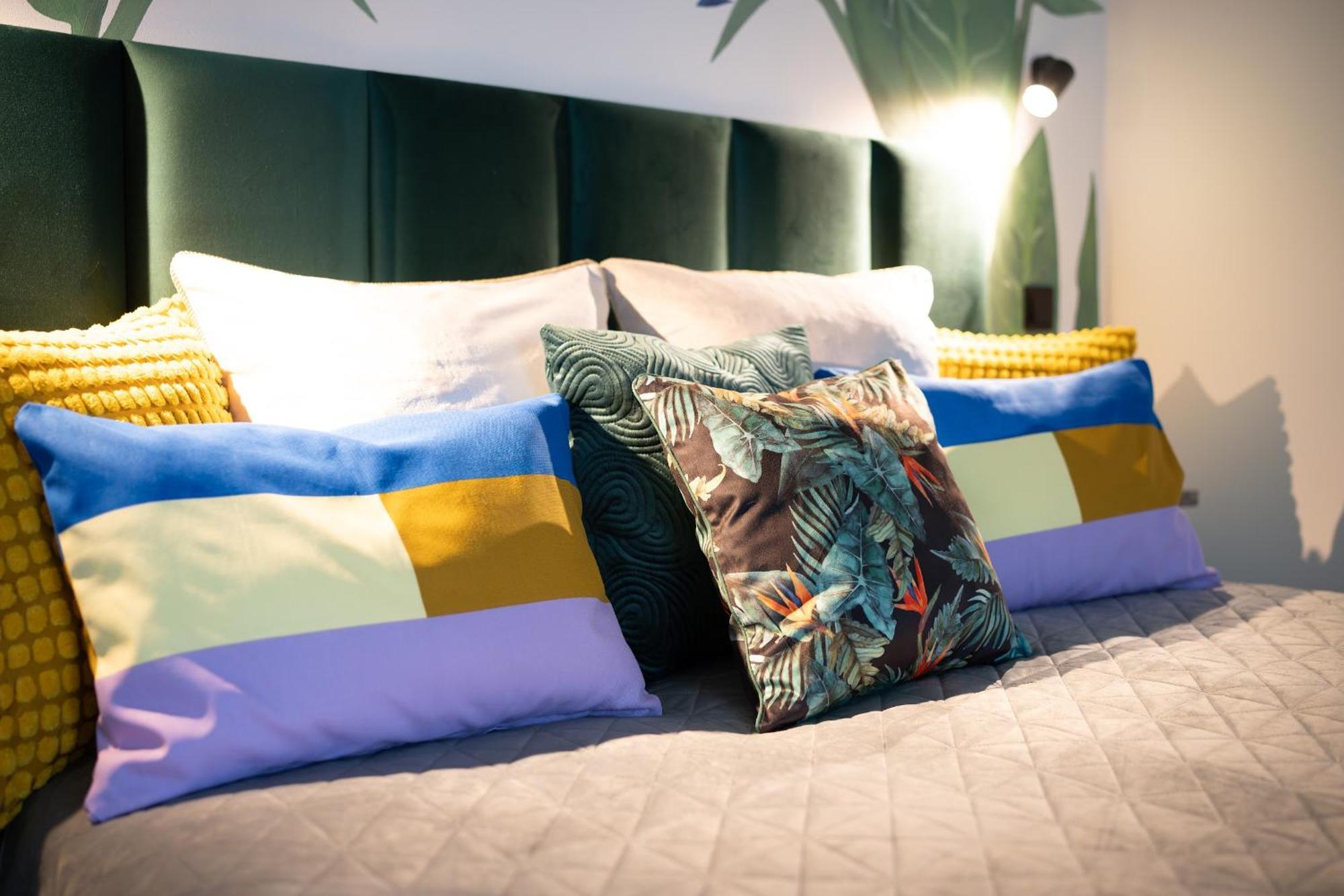 Green Garden & Private Parking Apartments With Playground Riga Exterior foto